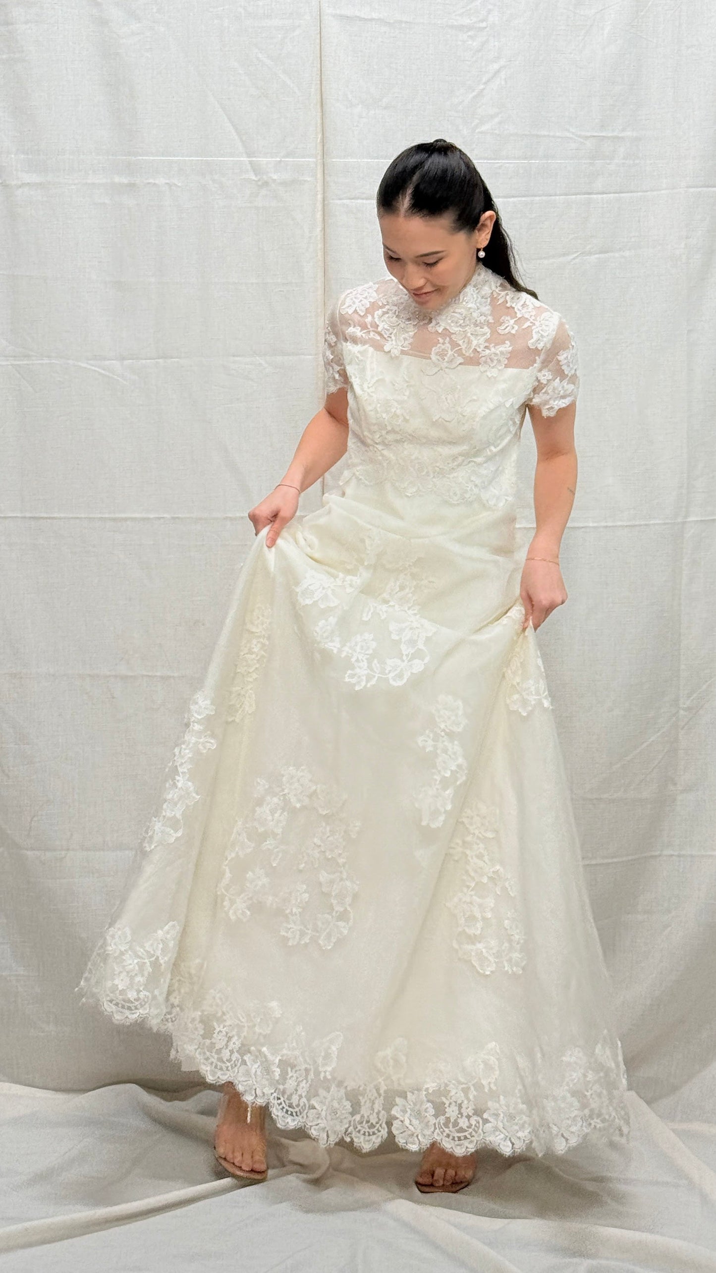 Vintage 1950s Lace Wedding Dress