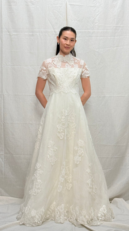 Vintage 1950s Lace Wedding Dress