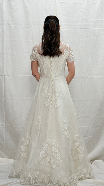 Vintage 1950s Lace Wedding Dress