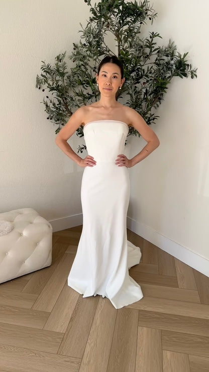 NEWHITE 'Fate' Strapless Gown